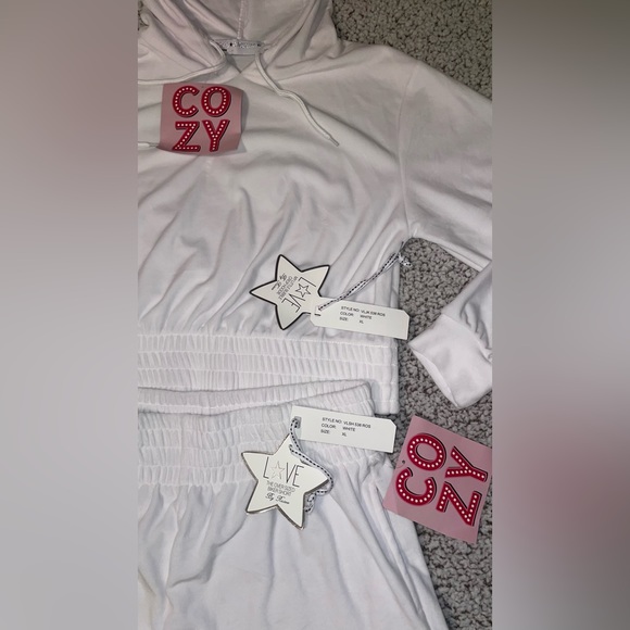 NWT COZY SET SHORT & HOODIE WHITE SIZE XL - Picture 9 of 10